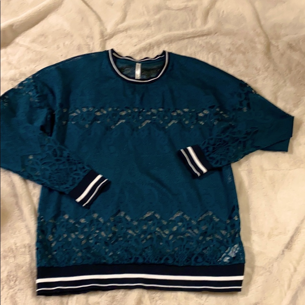 Fabletics pullover